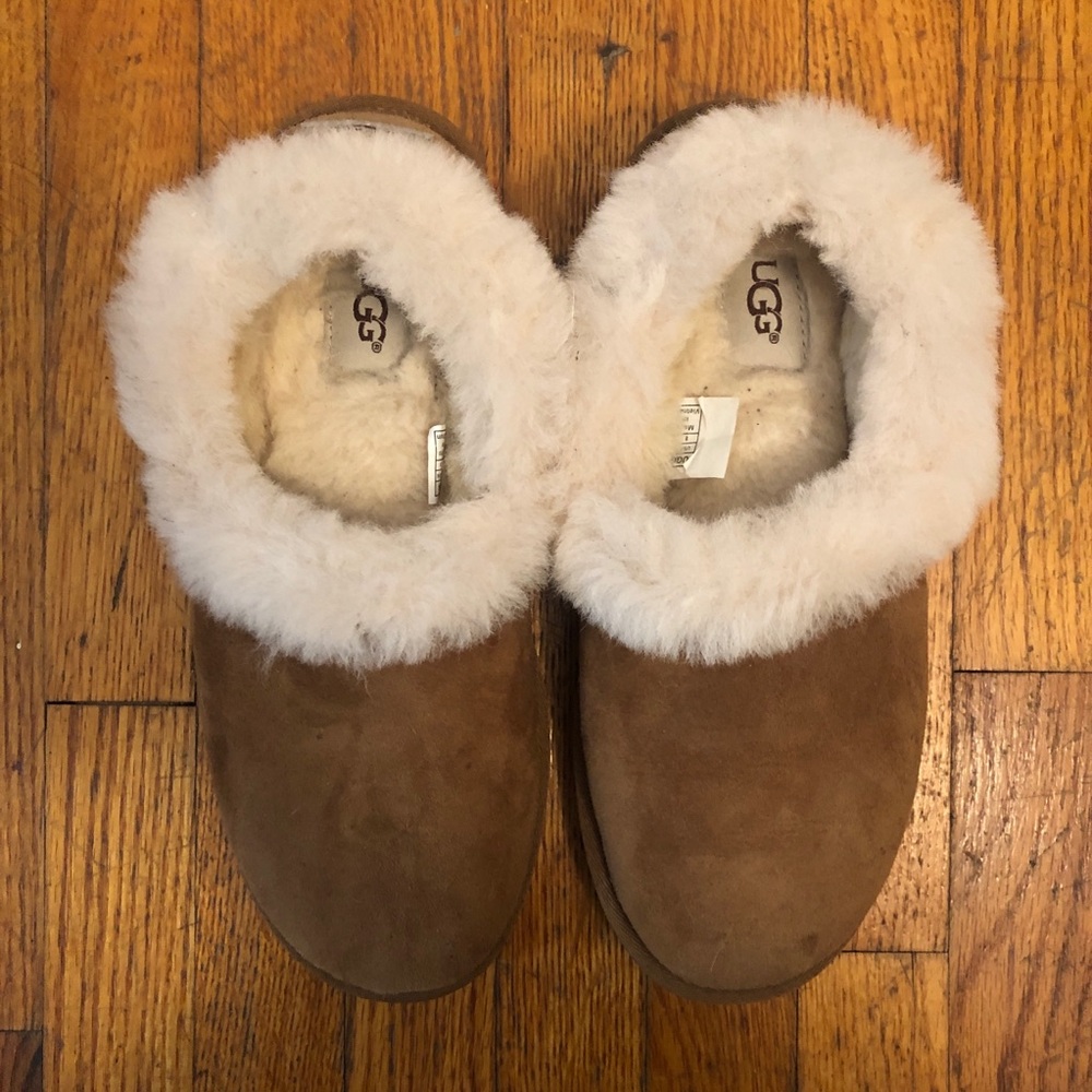 Size 8 ugg slippers
